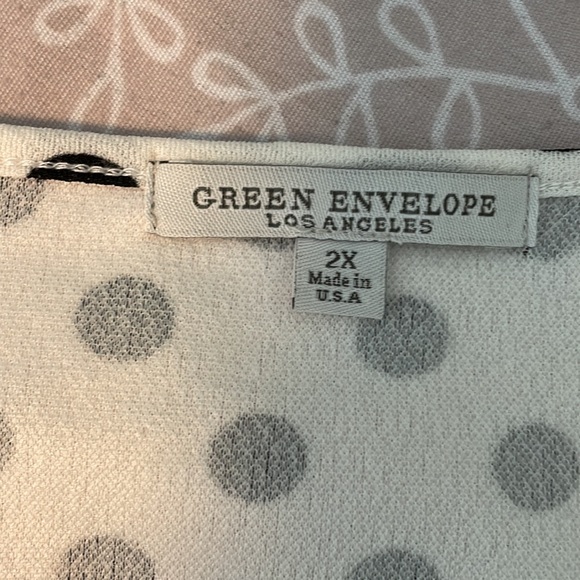 Green Envelope polkadot top size 2X - Picture 3 of 8